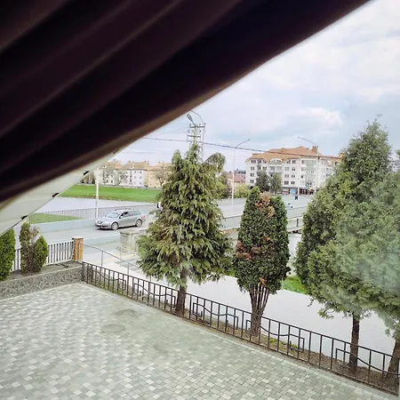 Delfin * Mukatschewo